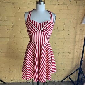 Red and White Sleeveless Sweetheart Mini Sundress